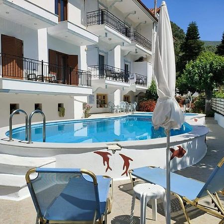 Oasis Hotel Parga Exterior photo
