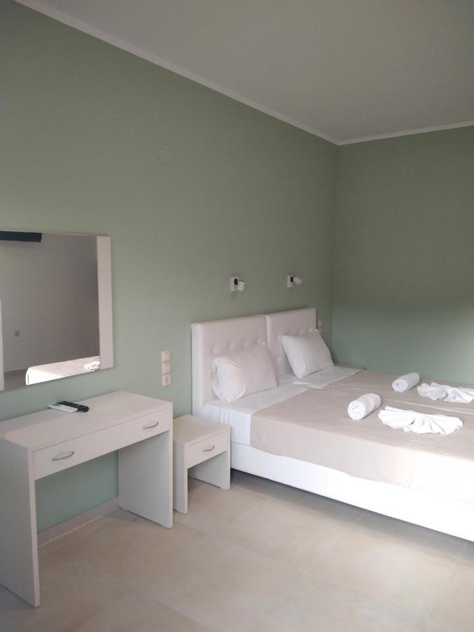 Oasis Hotel Parga Exterior photo